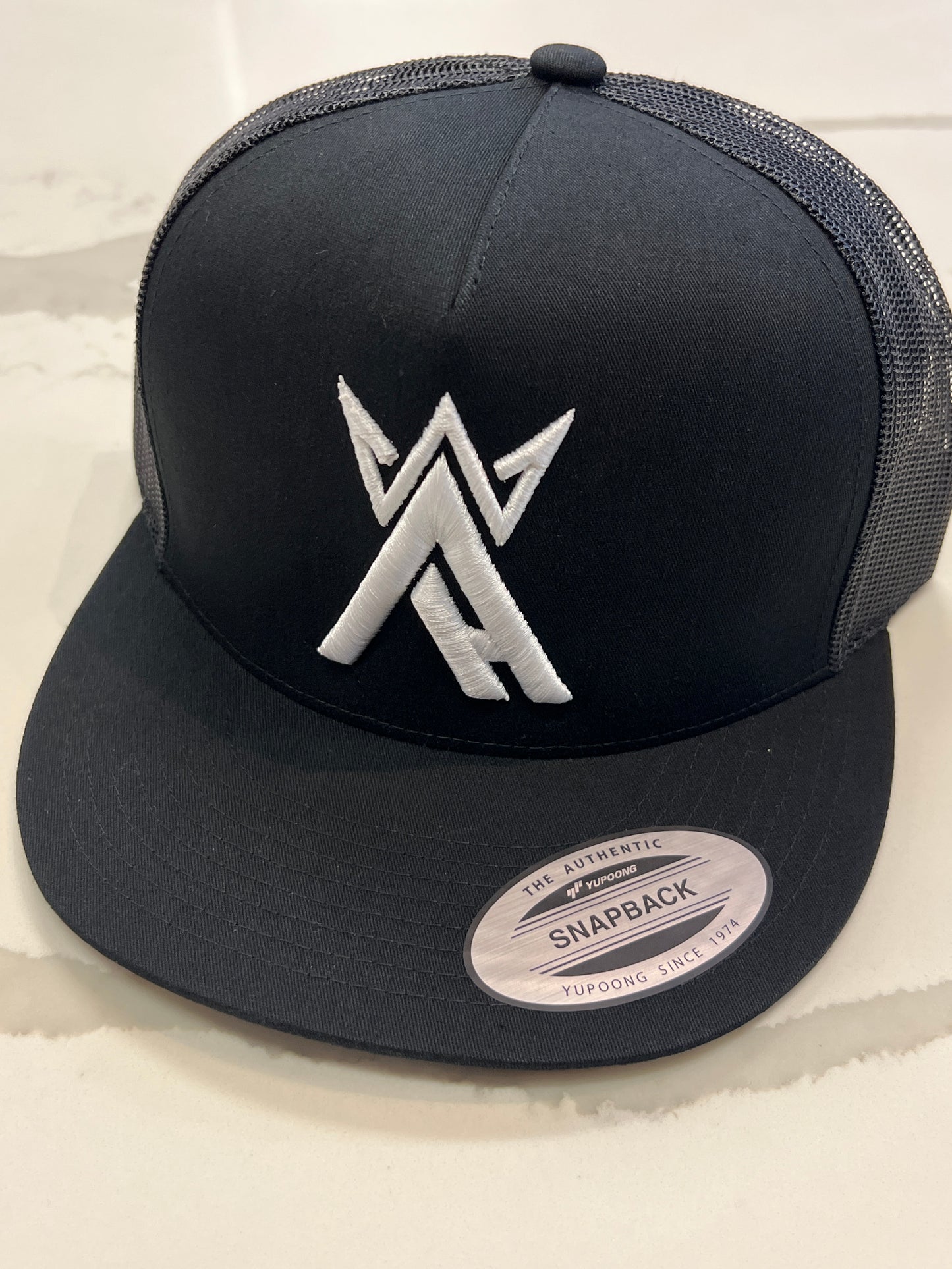 King Arctic White BLK Trucker Hat