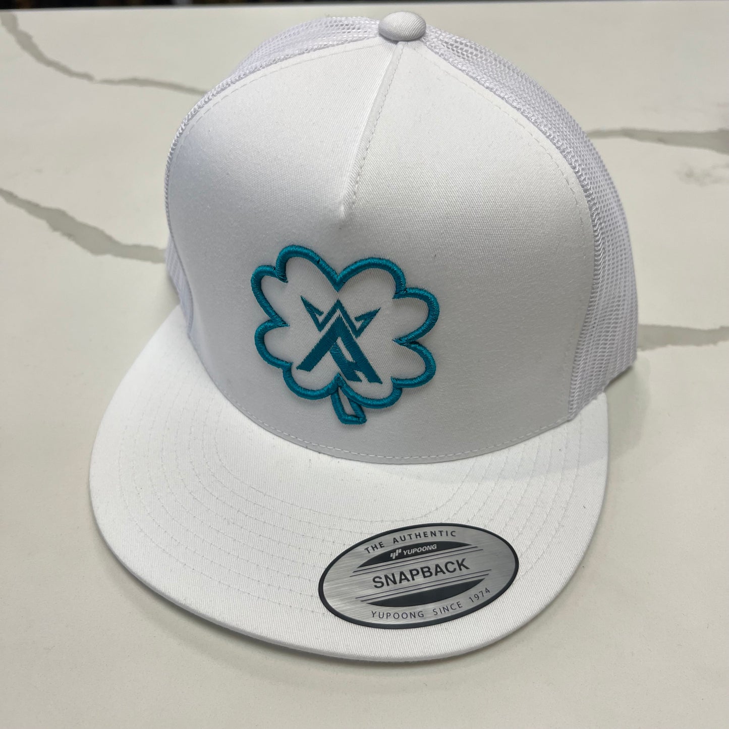 King Arctic Teal Trebol WHT Trucker Hat