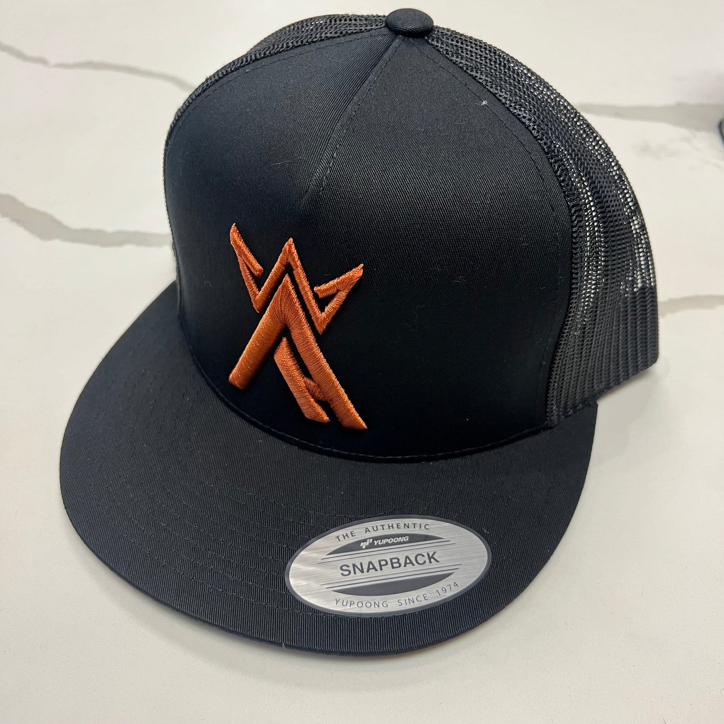 Rust King Arctic Blk/Blk Trucker Hat