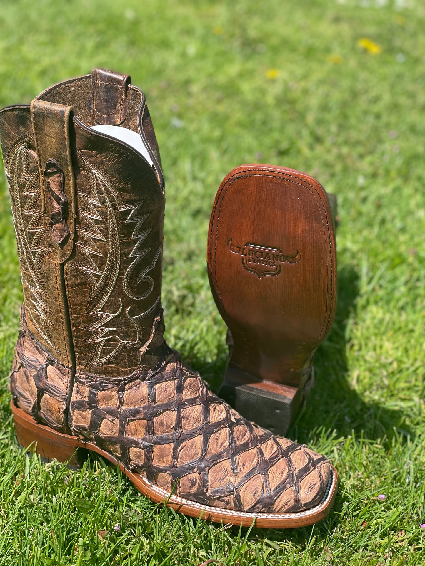 Luciano Exotics Bass/Pirarucu Square Toe Boots CHARUTO