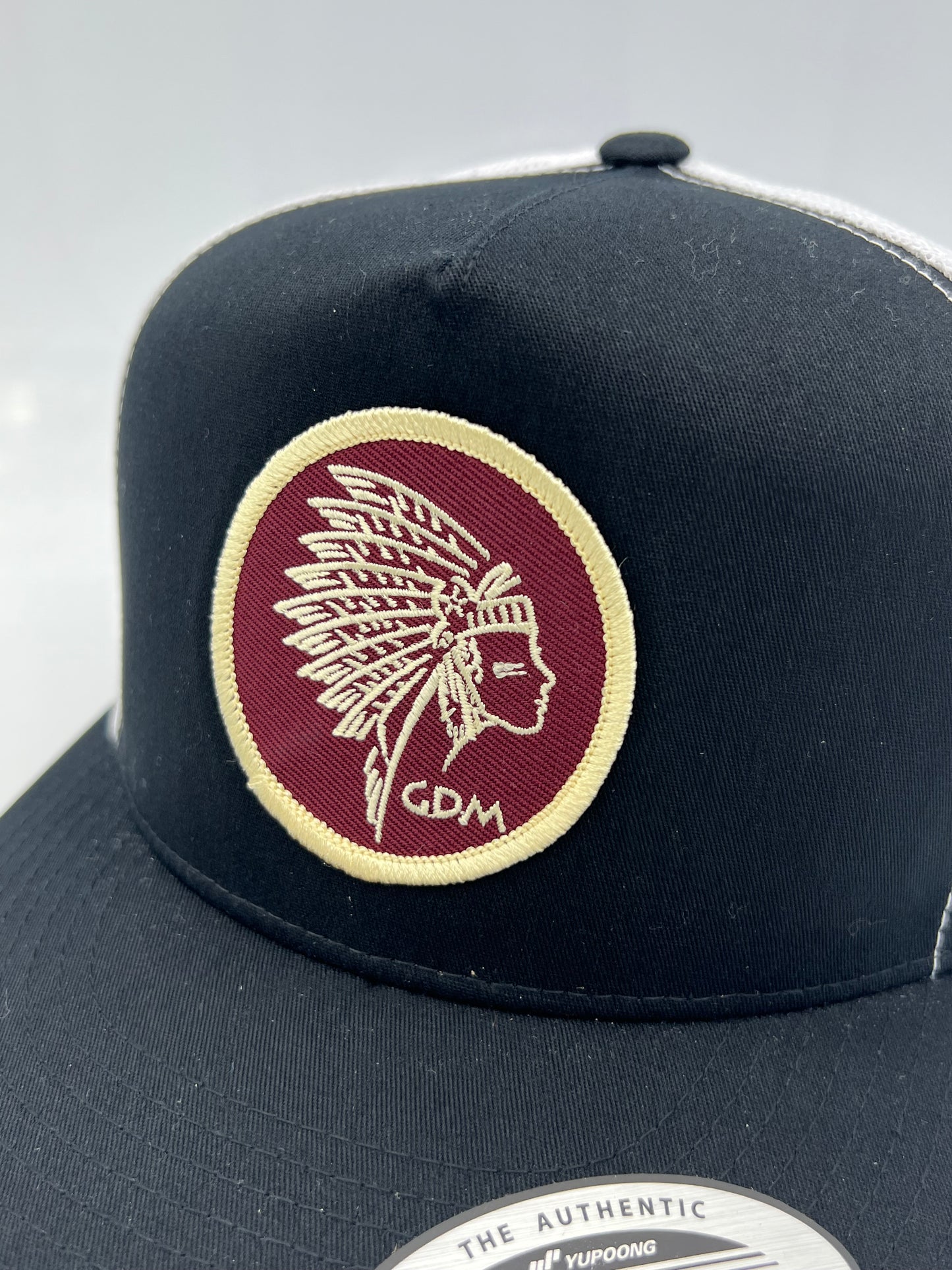 Gorra de camionero Get Dirty Merchandise Granate Marty Blk/Wht