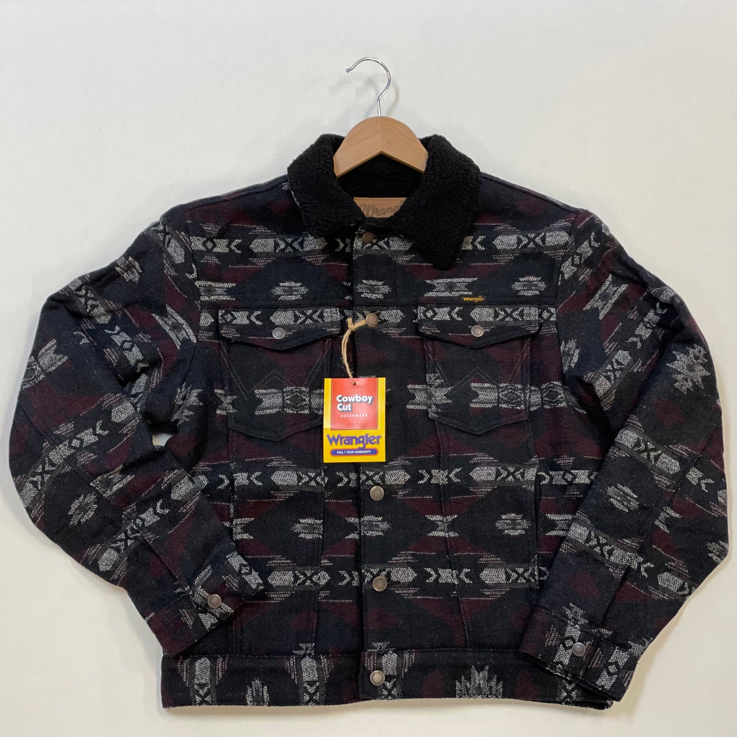 Men’s Wrangler Staple Trucker Jacket BLK/BRGN Aztec Sherpa