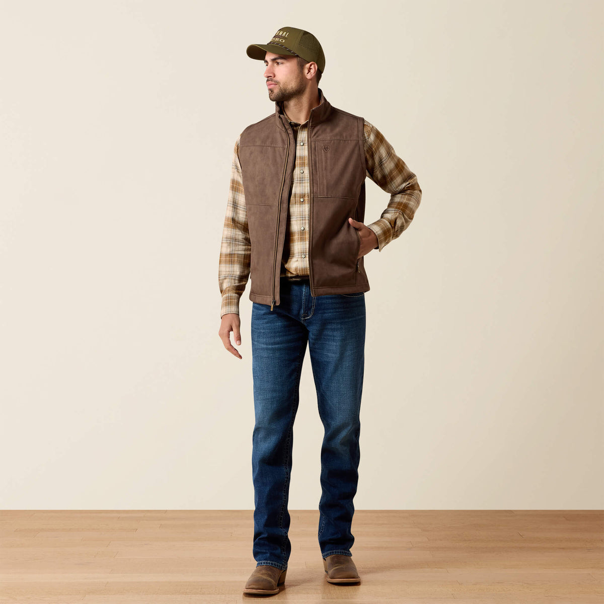 Ariat Men Vernon Softshell Vest Wren Faux Leather 10079403