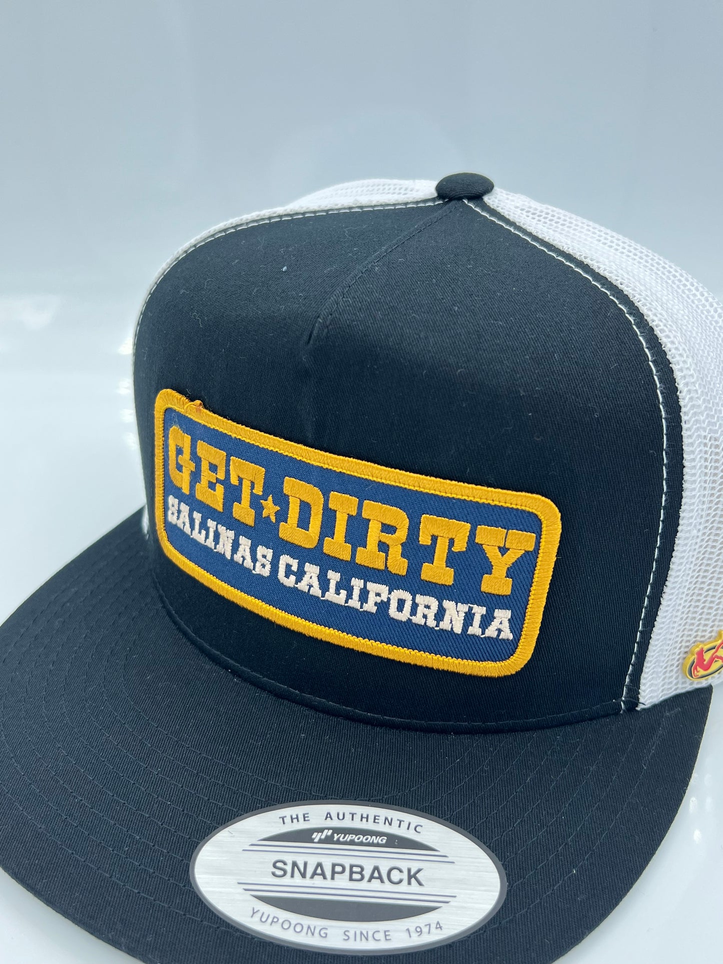 Get Dirty Merchandise BLU Arabella Blk/Wht Trucker Hat